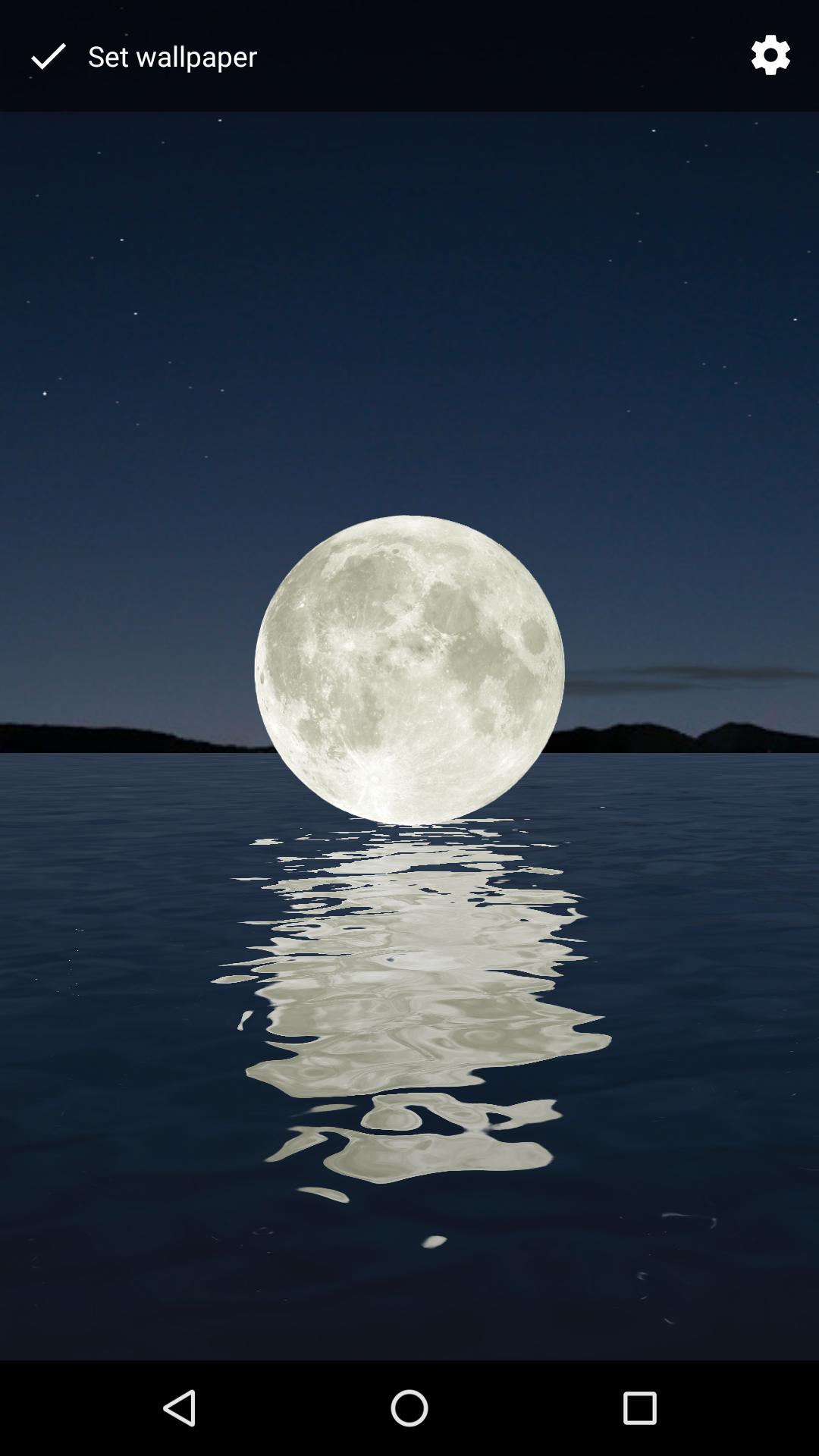 Moon Over Water Live Wallpaper